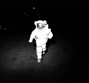 astronautrunning2